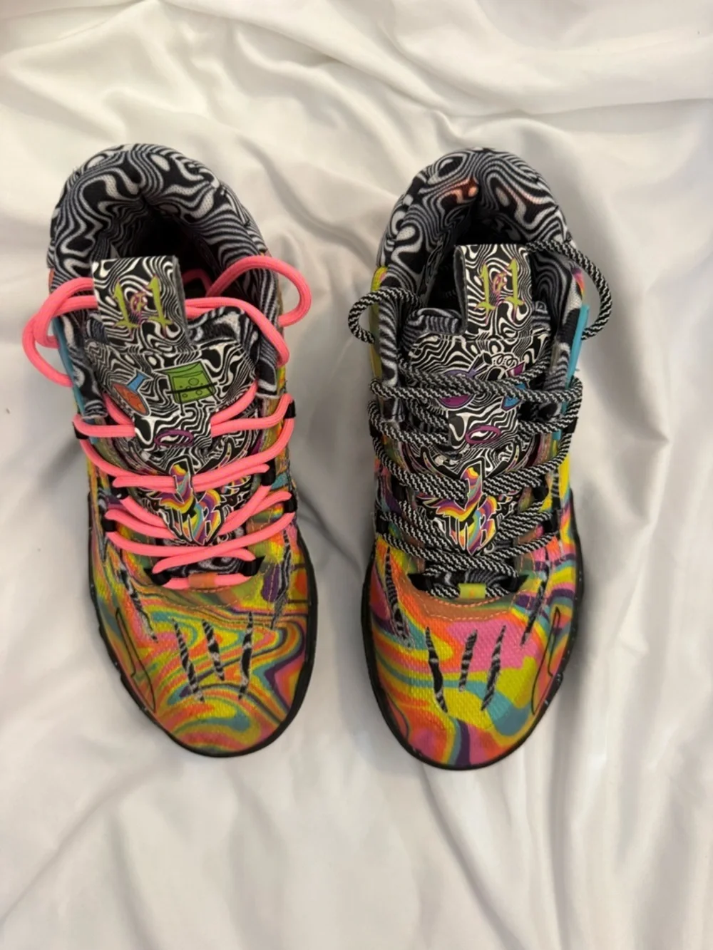 EUC PUMA x LaMelo Ball MB.03 Dexter's Laboratory Kids Basketball Shoes - Picture 3 of 12
